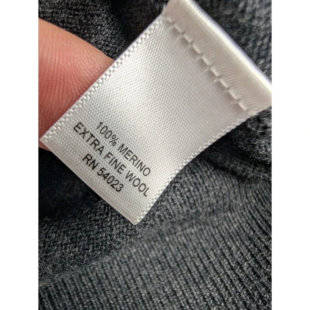 Banana Republic‎ 100% Merino Wool Sweater Men's S Gray/Green Pullover *Hole